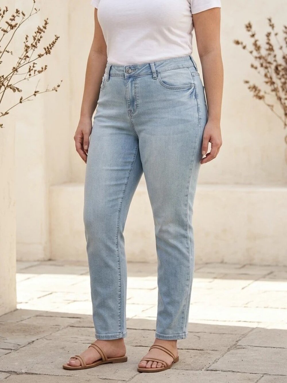 Earl Jean Light wash blue 58% cotton, 23% polyester, 17% rayon, 2% spandex Denim
